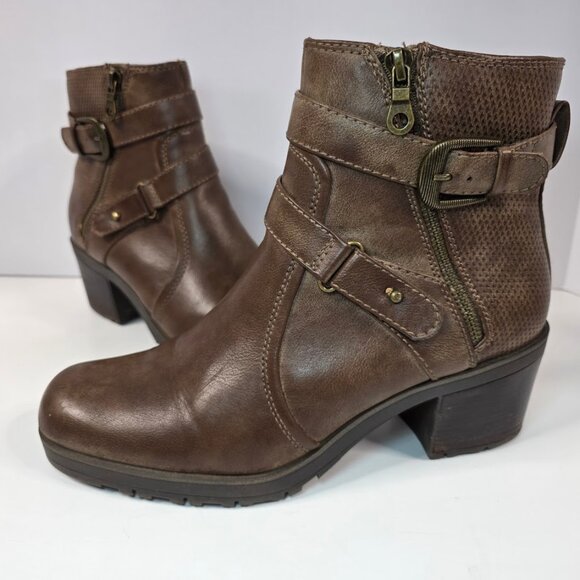 Baretraps Towanda Lug Sole Booties 10 - Picture 3 of 10